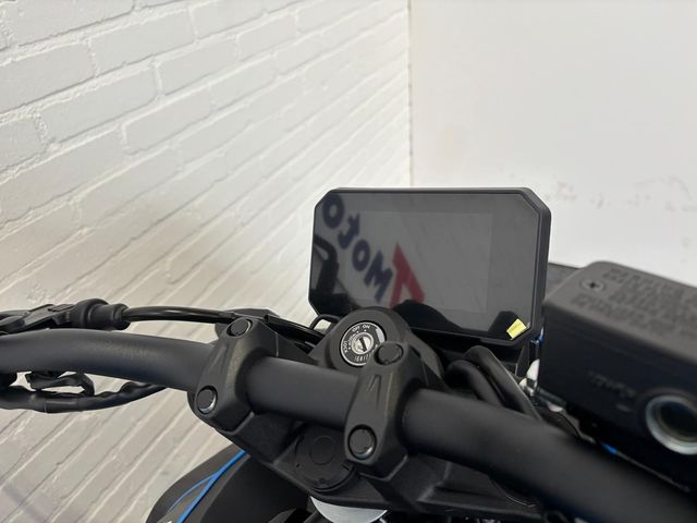 suzuki - gsx-8s