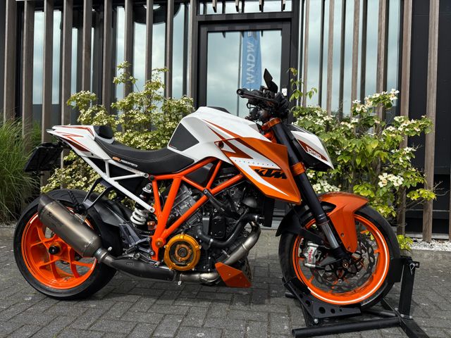 ktm - 1290-super-duke-r