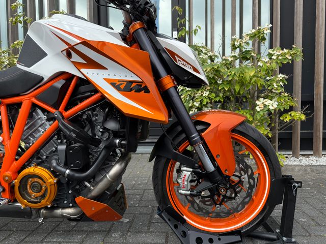 ktm - 1290-super-duke-r