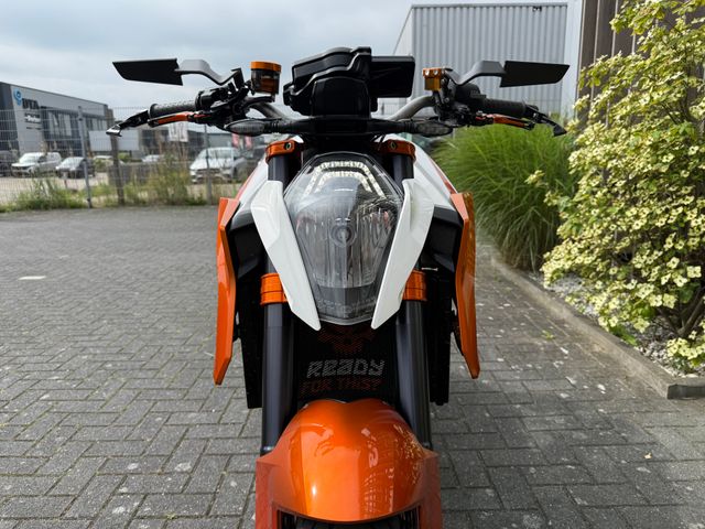 ktm - 1290-super-duke-r