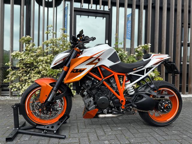 ktm - 1290-super-duke-r