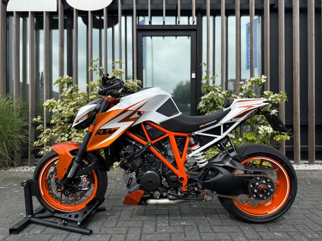 ktm - 1290-super-duke-r
