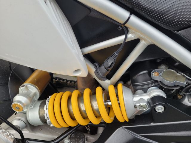 aprilia - dorsoduro-1200-abs