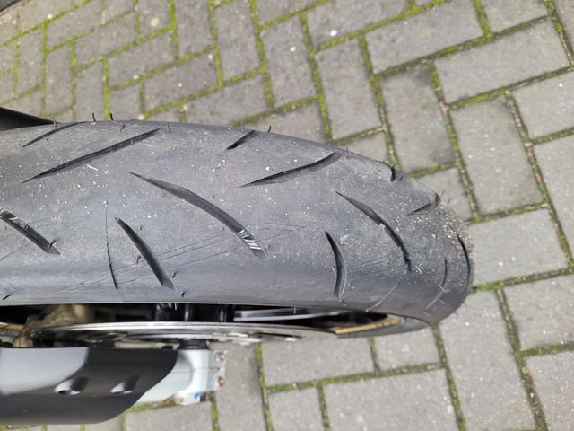 aprilia - dorsoduro-1200-abs