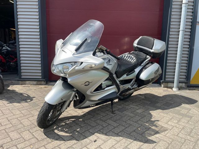 honda - st-1300-pan-european-abs