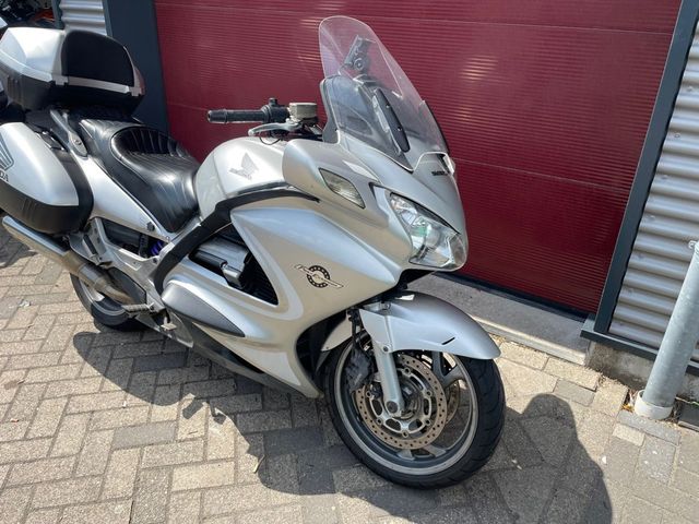 honda - st-1300-pan-european-abs