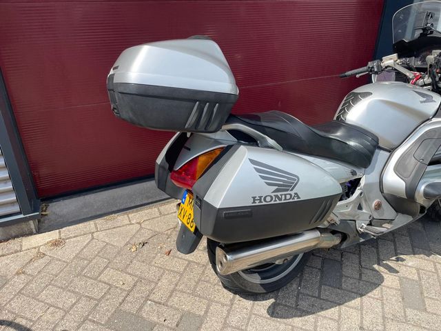 honda - st-1300-pan-european-abs