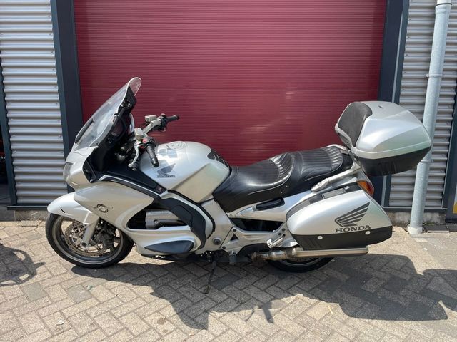 honda - st-1300-pan-european-abs