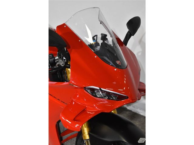 ducati - panigale-v4-s
