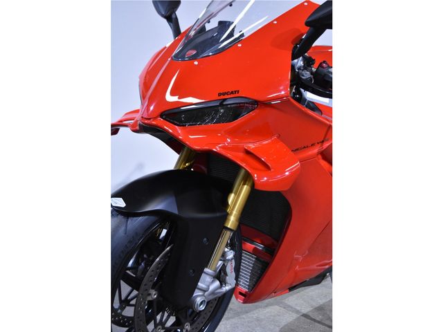 ducati - panigale-v4-s