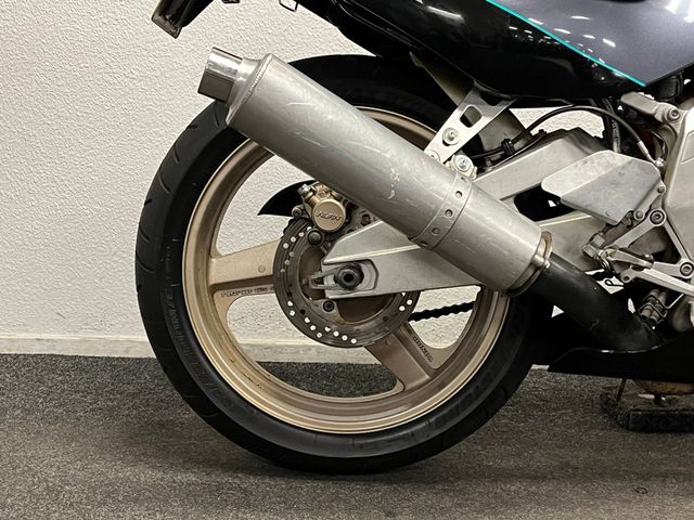 honda - cbr-400-rr