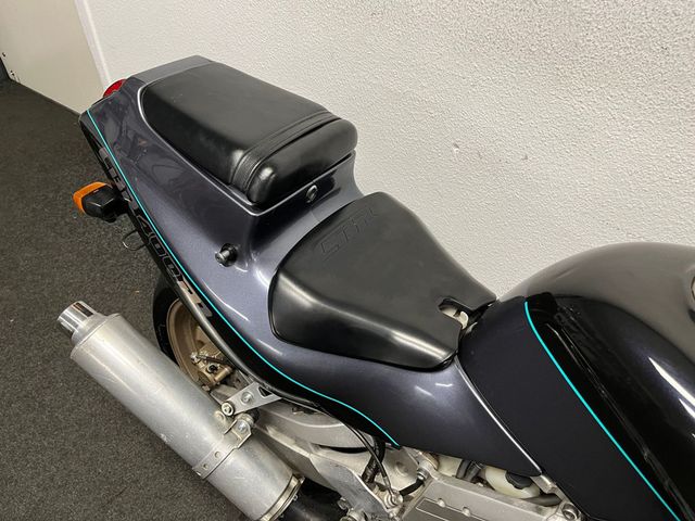 honda - cbr-400-rr