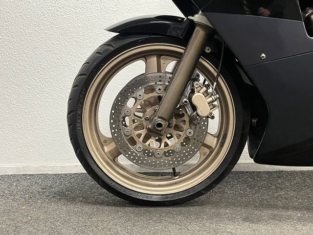 honda - cbr-400-rr