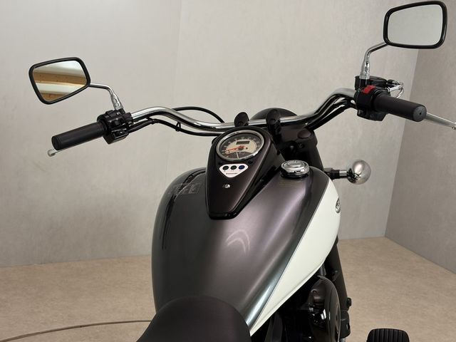 kawasaki - vn-900-classic