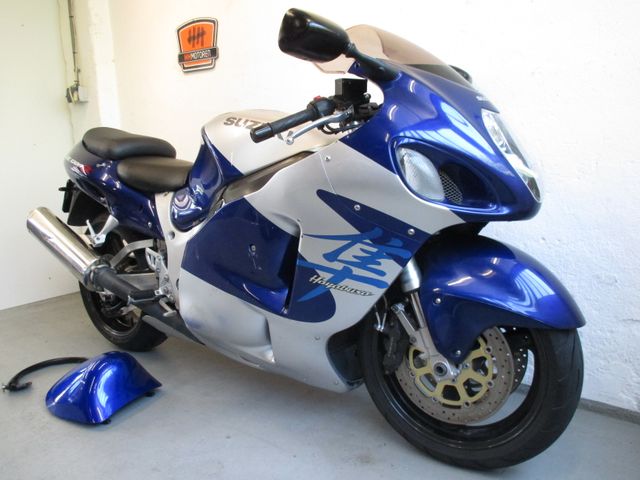 suzuki - gsx-r-1300-hayabusa