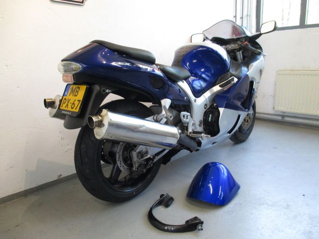 suzuki - gsx-r-1300-hayabusa
