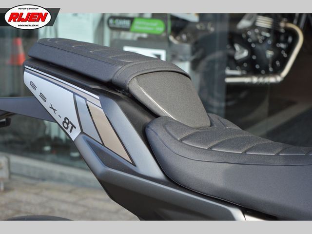suzuki - gsx-8t