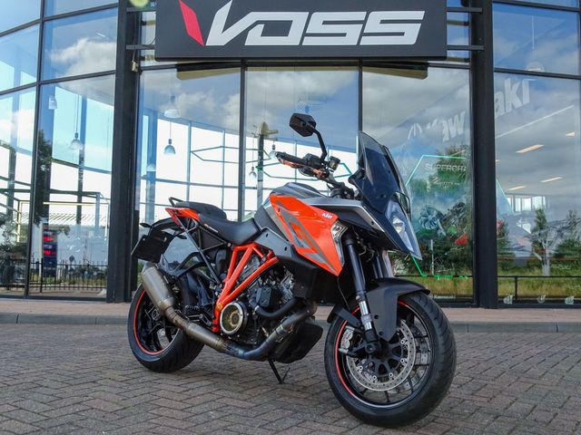 ktm - 1290-super-duke-gt
