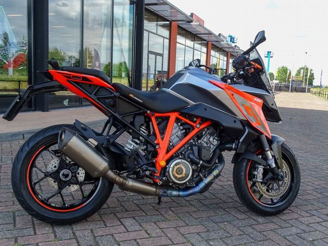 ktm - 1290-super-duke-gt