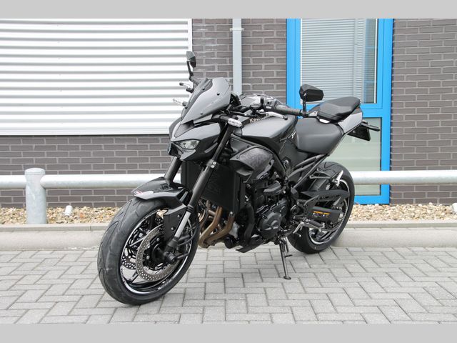kawasaki - z900