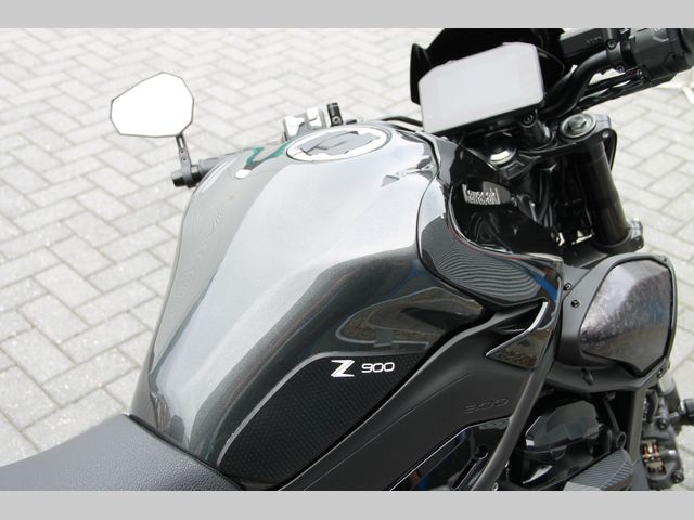 kawasaki - z900