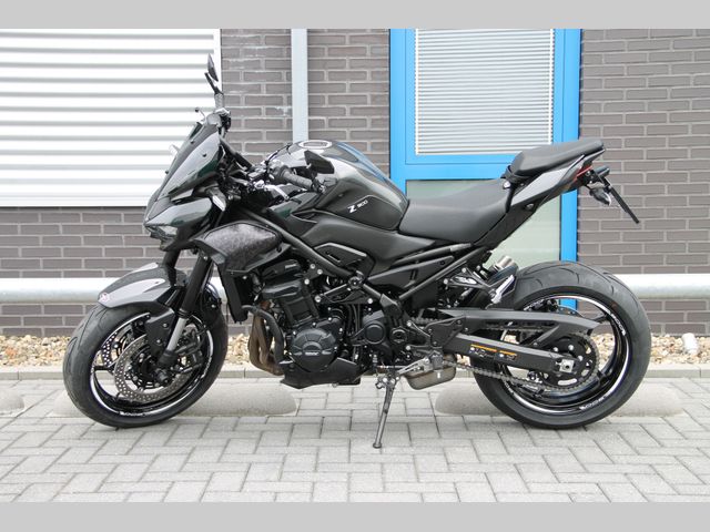 kawasaki - z900