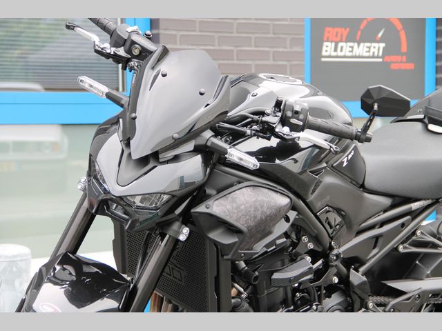 kawasaki - z900