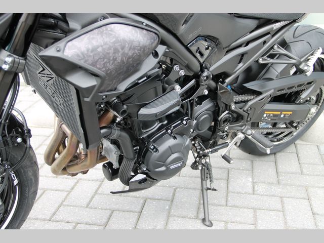 kawasaki - z900