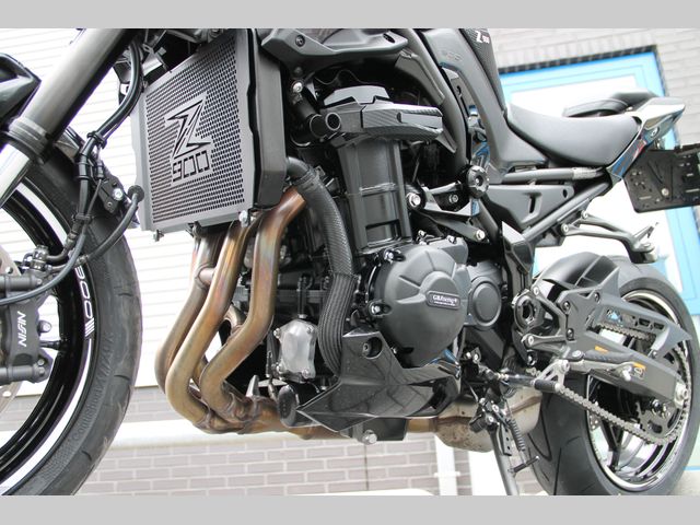 kawasaki - z900