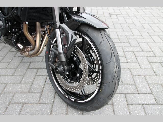 kawasaki - z900