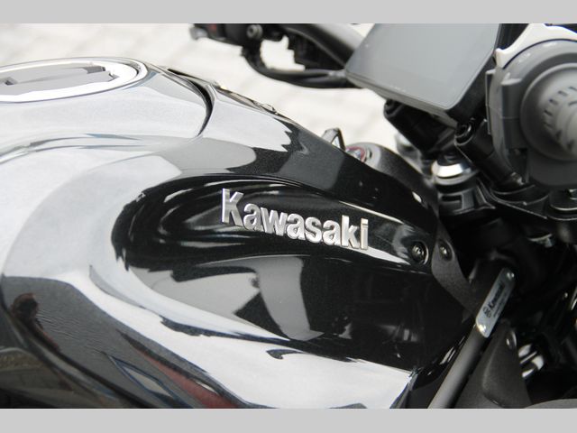 kawasaki - z900