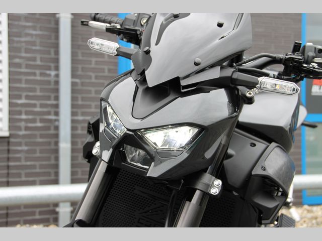kawasaki - z900