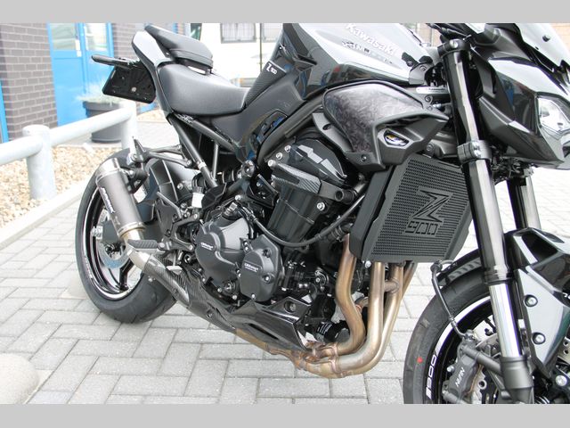 kawasaki - z900