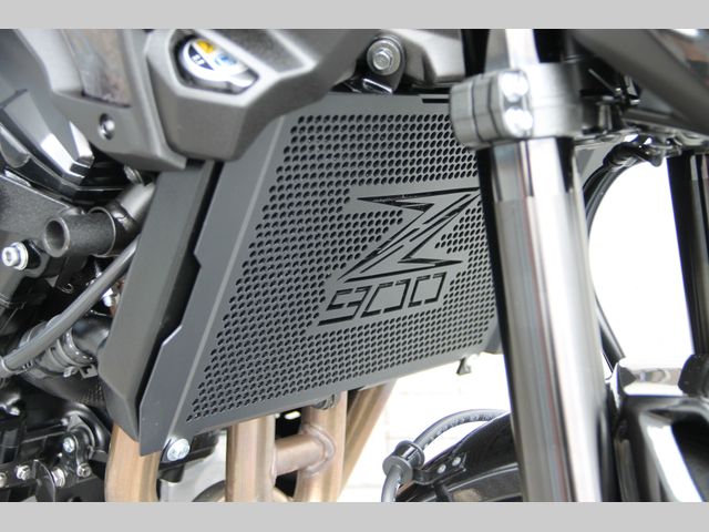 kawasaki - z900