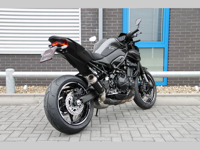kawasaki - z900