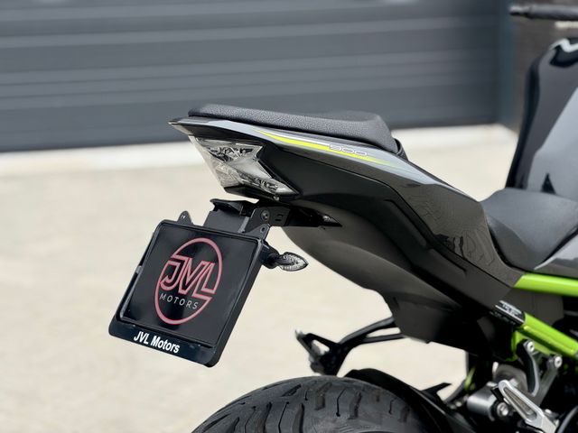 kawasaki - z900