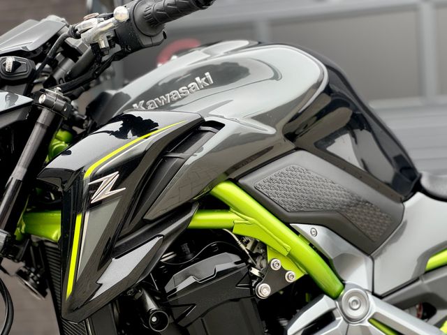 kawasaki - z900