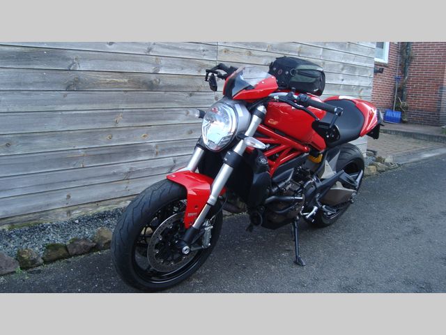ducati - monster-821