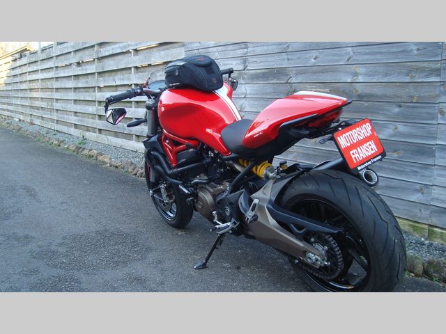 ducati - monster-821