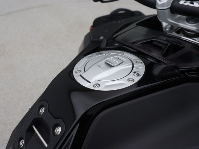 bmw - r-1300-gs-adventure