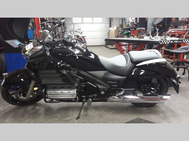 honda - f6-c-gl-1800-valkyrie