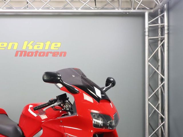 honda - vfr-800