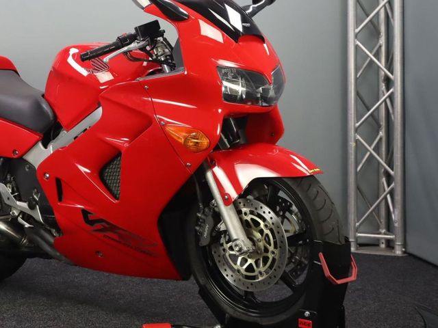 honda - vfr-800