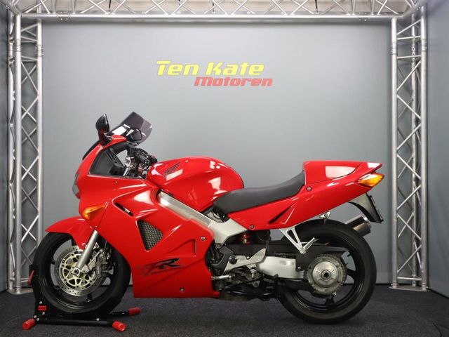 honda - vfr-800