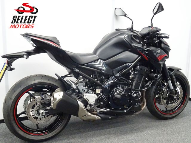 kawasaki - z900