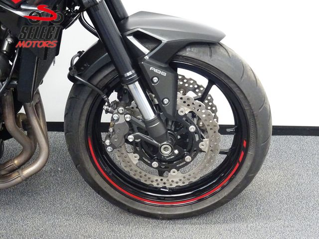 kawasaki - z900