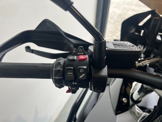 bmw - r-1250-gs-triple-black