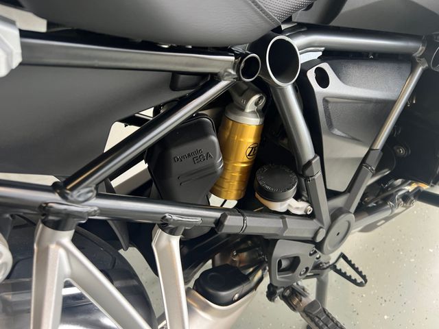 bmw - r-1250-gs-triple-black