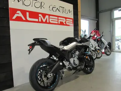 CFMOTO 675 SR-R – foto 2