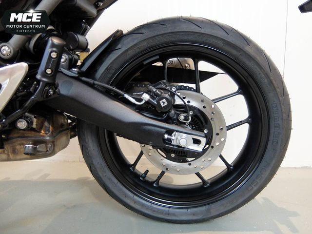 triumph - speed-400